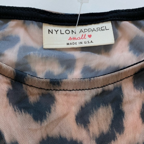 Boutique | Leopard sheer cinched crop top - Picture 3 of 4